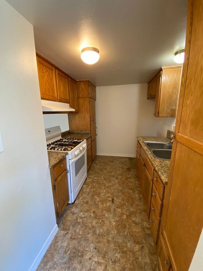 Building Photo - Move In Special - Half Off the First Month of Rent