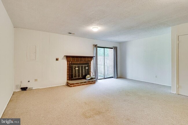 Building Photo - 9911 Whitewater Dr