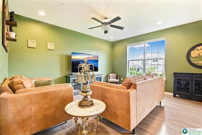 Building Photo - 4492 Cottonwood Dr