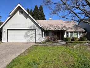 Building Photo - COMPLETELY REMODELED 3 BEDROOM HOUSE IN W. ROSEVILLE!!