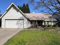 Building Photo - COMPLETELY REMODELED 3 BEDROOM HOUSE IN W. ROSEVILLE!!