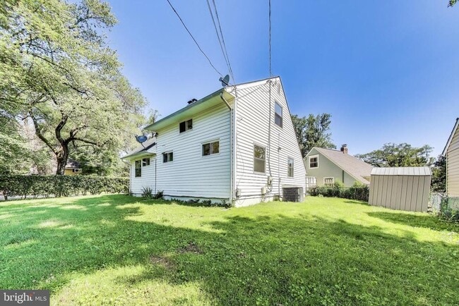 Building Photo - 5714 Ridgway Ave