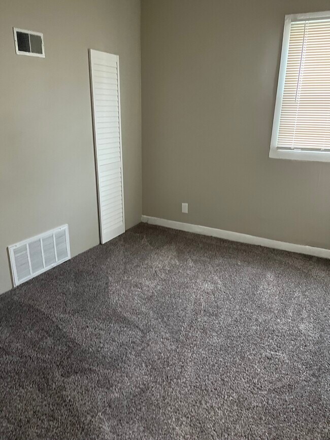 2nd Bedroom - 2113 7th Street Rd