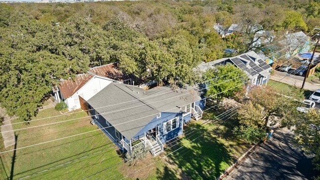 Building Photo - 1202 E 29th St