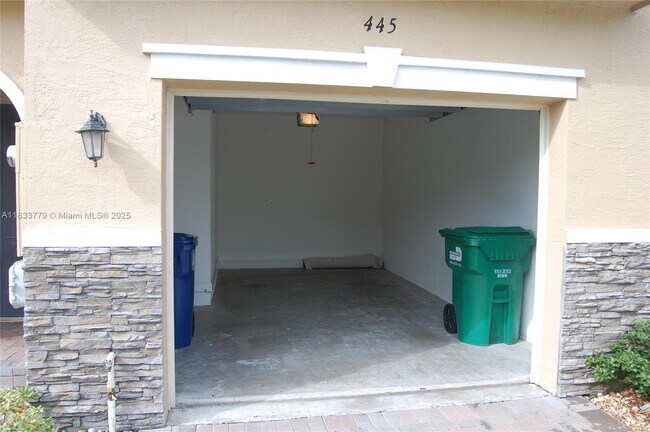Building Photo - 445 NE 194th Terrace