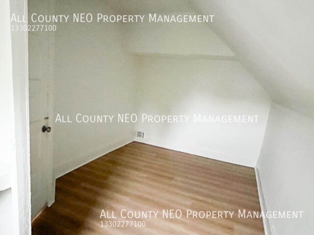 Building Photo - 3431 W 49th St