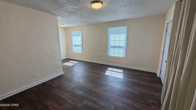 Building Photo - 300 N James Ave