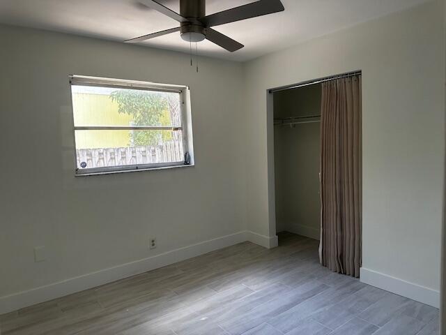 Building Photo - 4864 Lincoln Rd