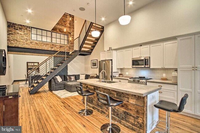 Building Photo - 2128 E Firth St