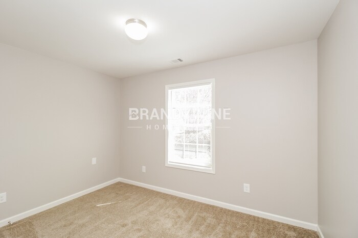 Building Photo - 212 Depot Ln