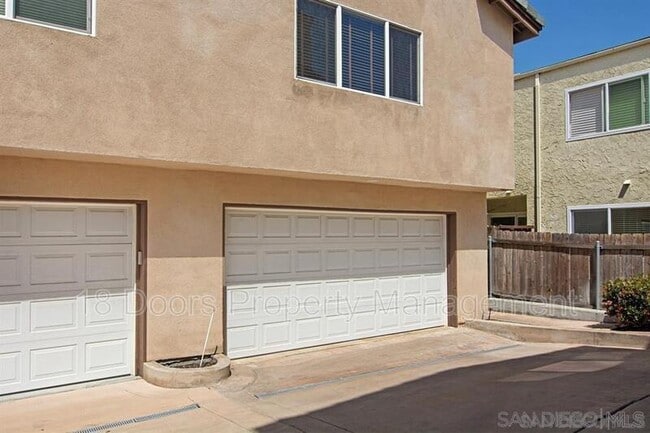 Building Photo - 3921 Oregon St