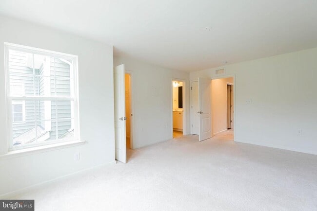 Building Photo - 608 Thumper Dr