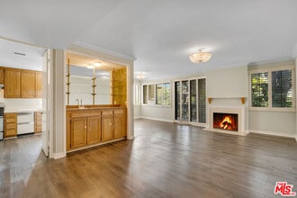 Building Photo - 12124 Goshen Ave