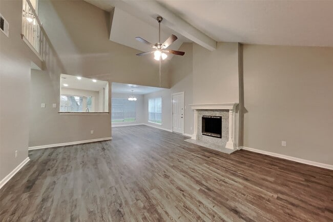 Building Photo - 16318 Elmwood Point Ln
