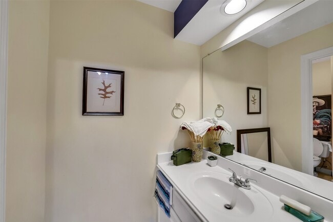 Building Photo - 1522 Meadowstar Dr