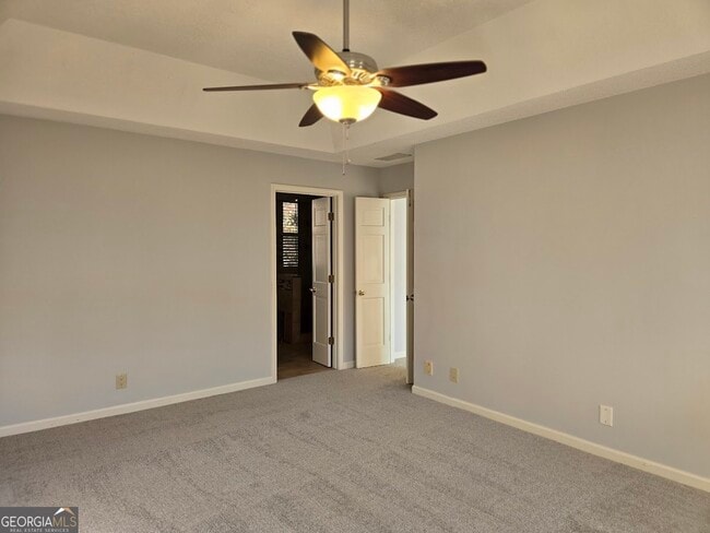 Building Photo - 270 North Dr