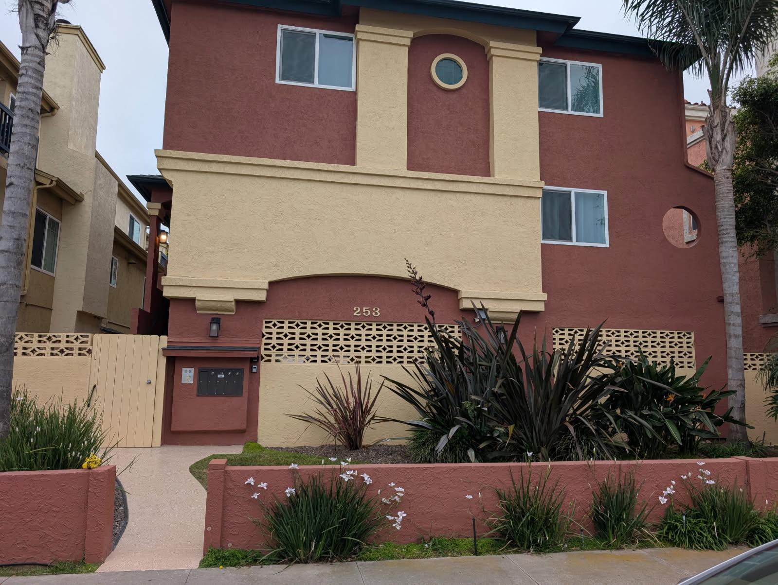 Building Photo - 253 Donax Ave