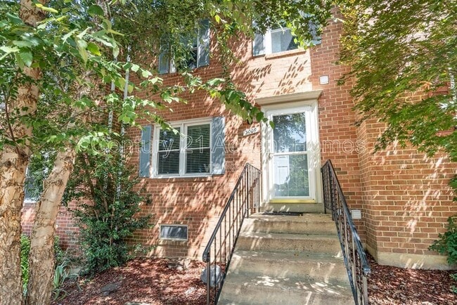 Building Photo - 3009 20th Ct S