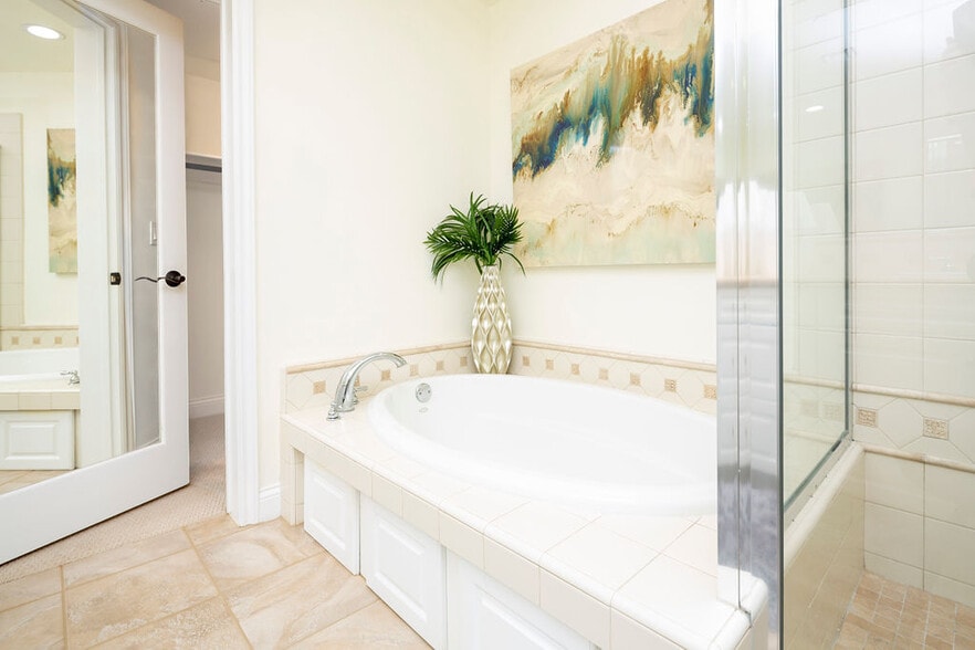 Building Photo - 12975 Agustin Pl