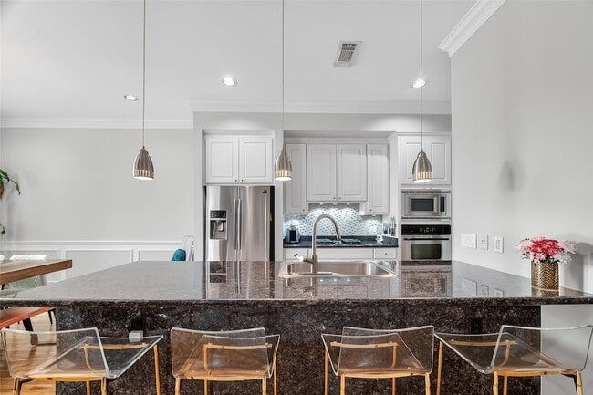 Building Photo - 3410 Garden Shadow Ln