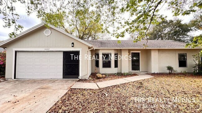 Building Photo - 3257 Dudley Dr