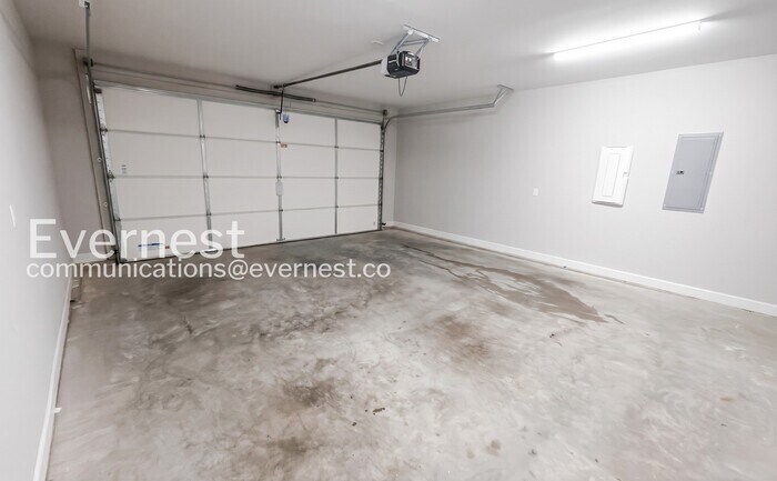 Building Photo - 5344 Roosevelt Rd