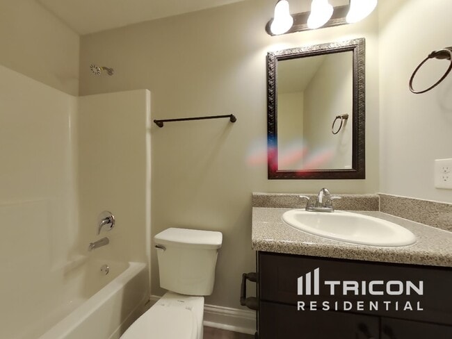 Building Photo - 8978 Western Pines Dr