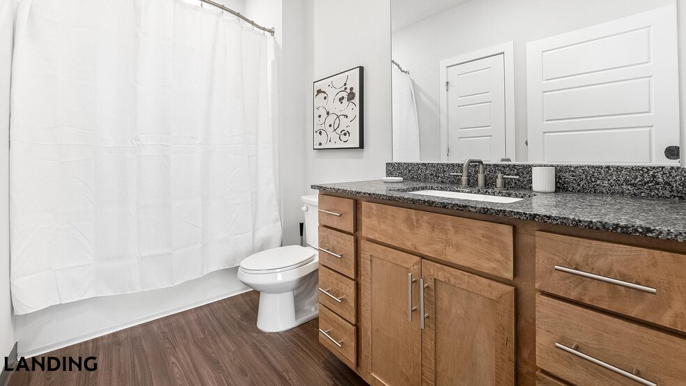 Building Photo - 302 13th St S