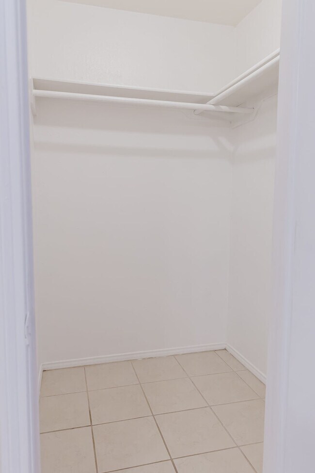 Building Photo - 1105 Gordon Blvd