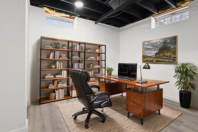 Building Photo - 2740 Judah Rd