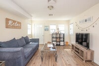 Building Photo - 85 Melba St