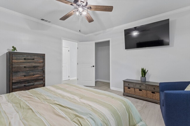 Building Photo - 139 Brady Dr