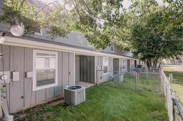 Building Photo - 402 Garrett Ct