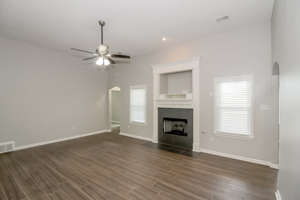 Building Photo - 70 Penny Ln