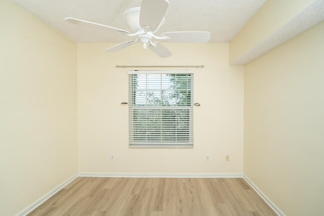 Building Photo - 4010 Grande Vista Blvd