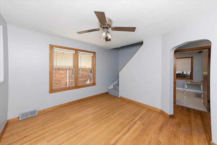 Building Photo - 7117 W Armitage Ave