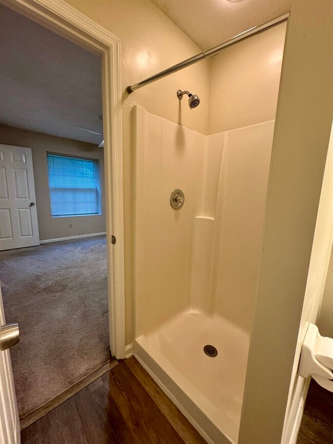 Building Photo - 2910 Richview Park Cir N