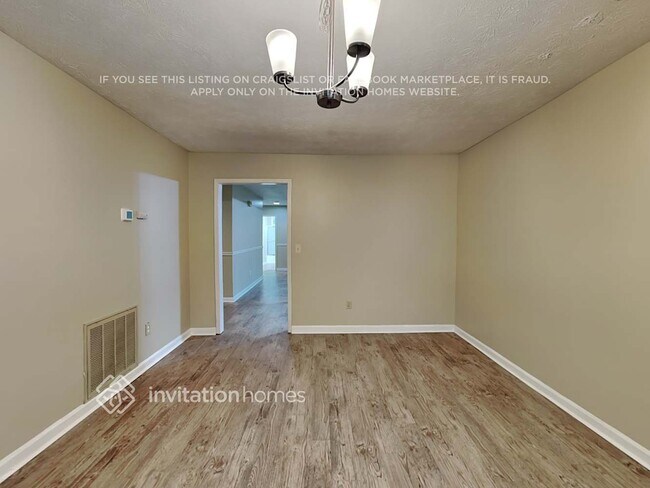 Building Photo - 5 Woodbine Point