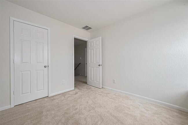Building Photo - 25406 Cheshire Knoll St