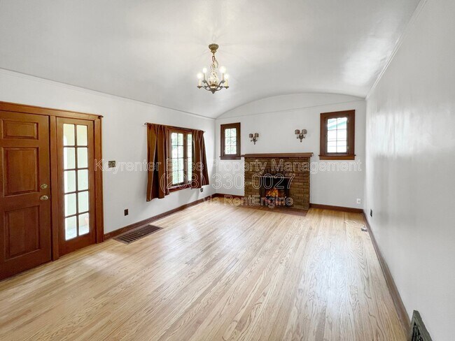 Building Photo - 1512 S Grant Ave