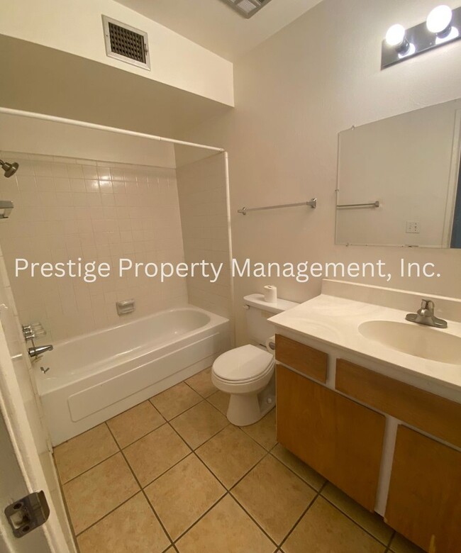 Building Photo - East Side Living Offering, Comfort & Conve...