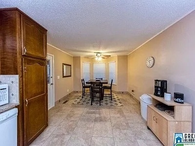 Building Photo - 3397 Cedarbrook Cir
