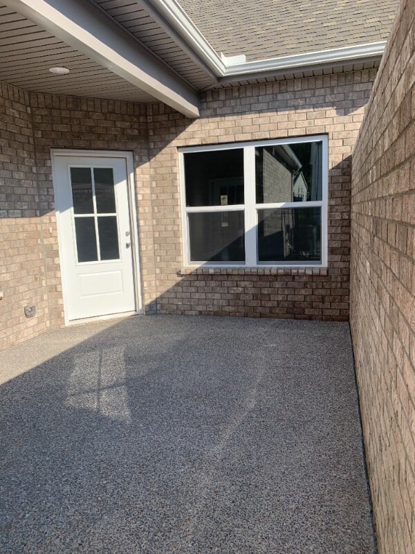 Building Photo - 238 Cloverbrook Way