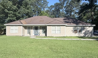 Building Photo - 303A Moore Ave