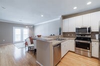 Building Photo - 2400 McCue Rd