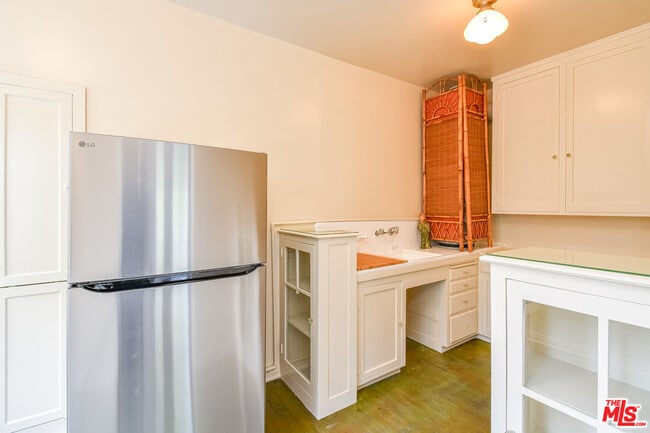 Building Photo - 803 Croft Ave