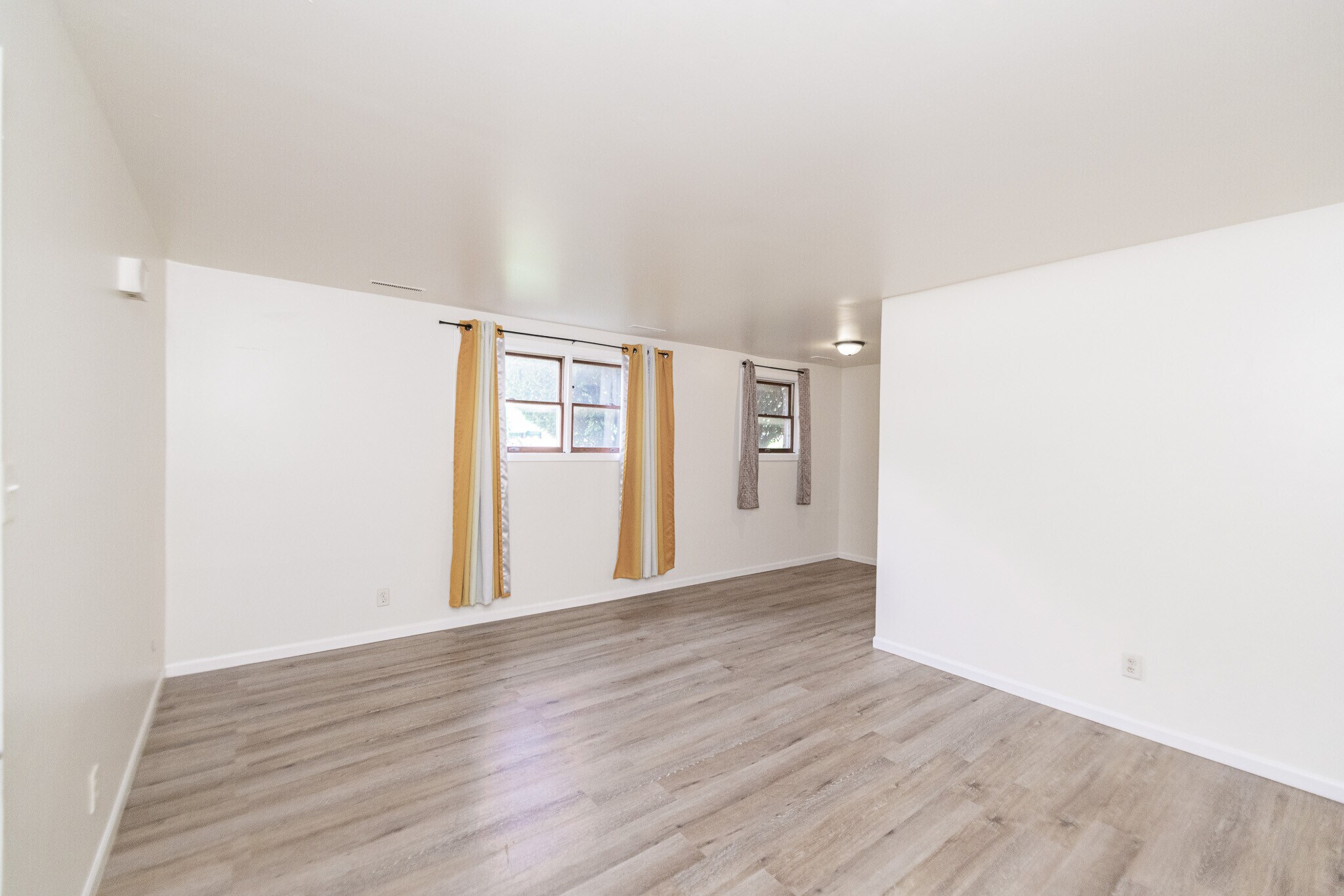 Building Photo - 5629 Massachusetts St
