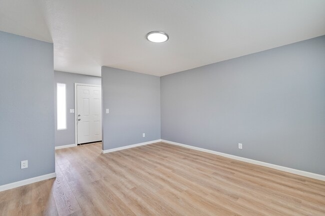 Building Photo - 1660 S Capitol Ave