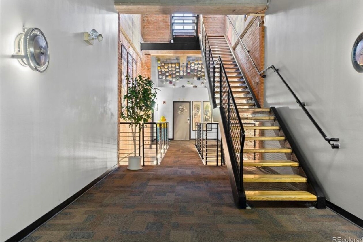 Building Photo - 1090 Cherokee St