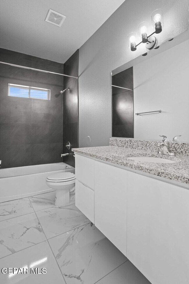 Building Photo - 11492 Summer Dr